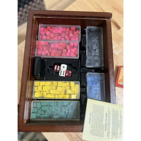 RISK Vintage Game Collection Bookshelf Box Wooden Case Strategy Parker Brothers - Picture 3 of 5